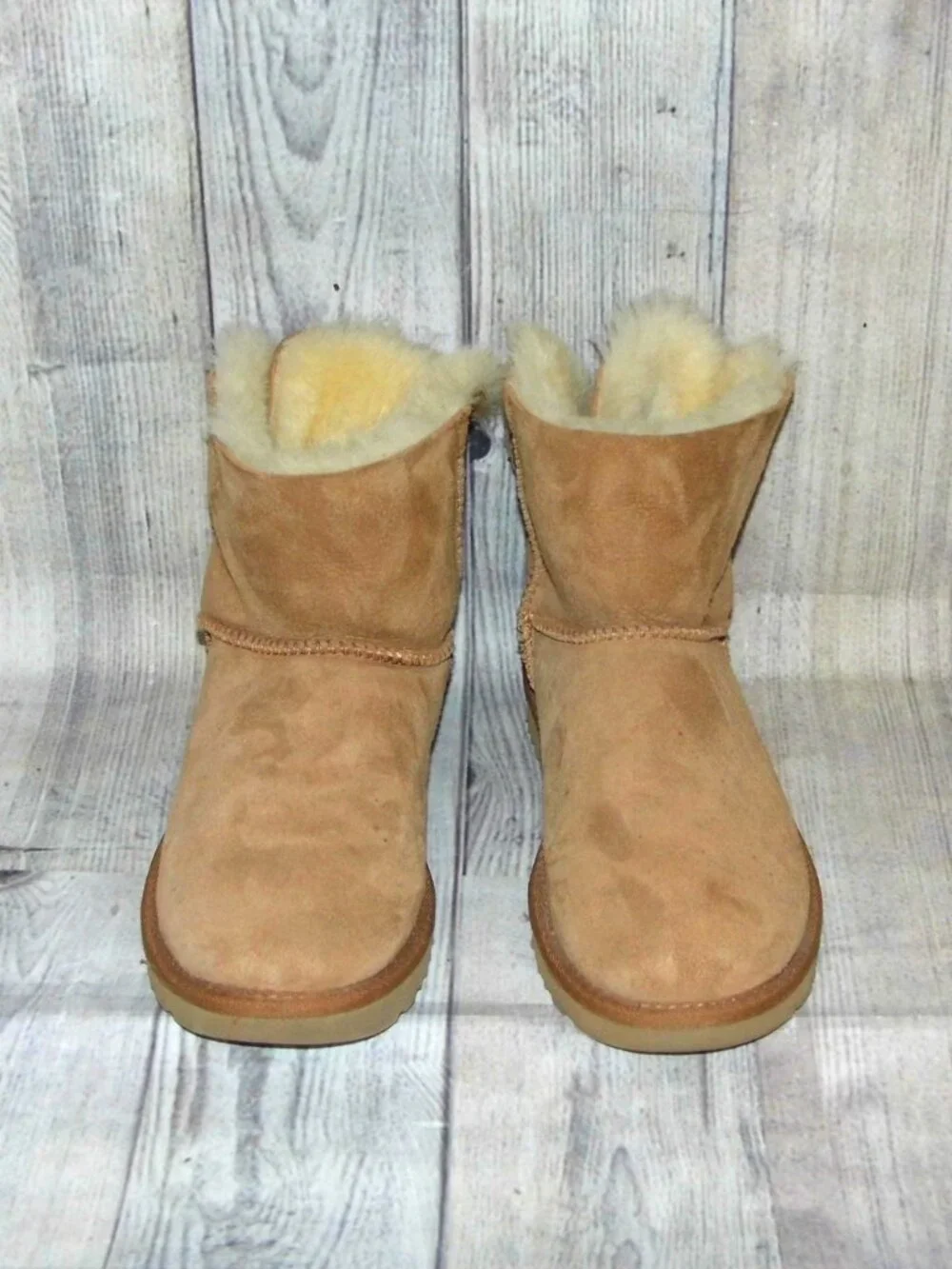 UGG Arielle Bow Chestnut Suede/Sheepskin Boots Womens Size 8